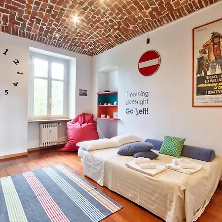 Cenisia & Porta Susa Roomy Flat * Turin