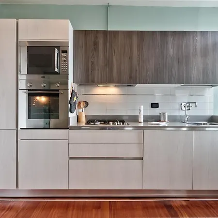 Appartement Cenisia & Porta Susa Roomy Flat *