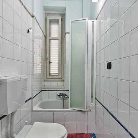 Cenisia & Porta Susa Roomy Flat Appartement *